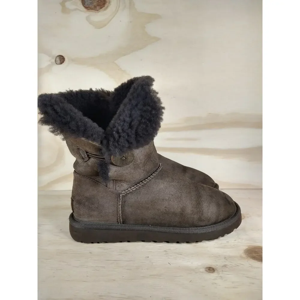 UGG Australia - Bailey Button - Boots - Brown/Black - Women's - 7